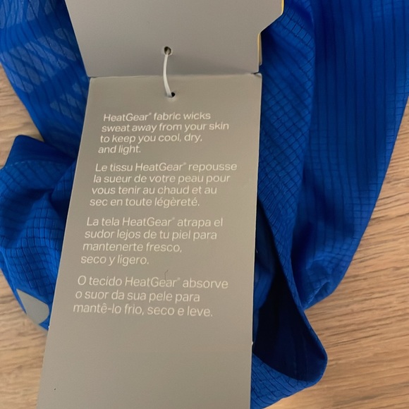 NWT Men’s under armor sleeveless shirt. - Picture 8 of 8